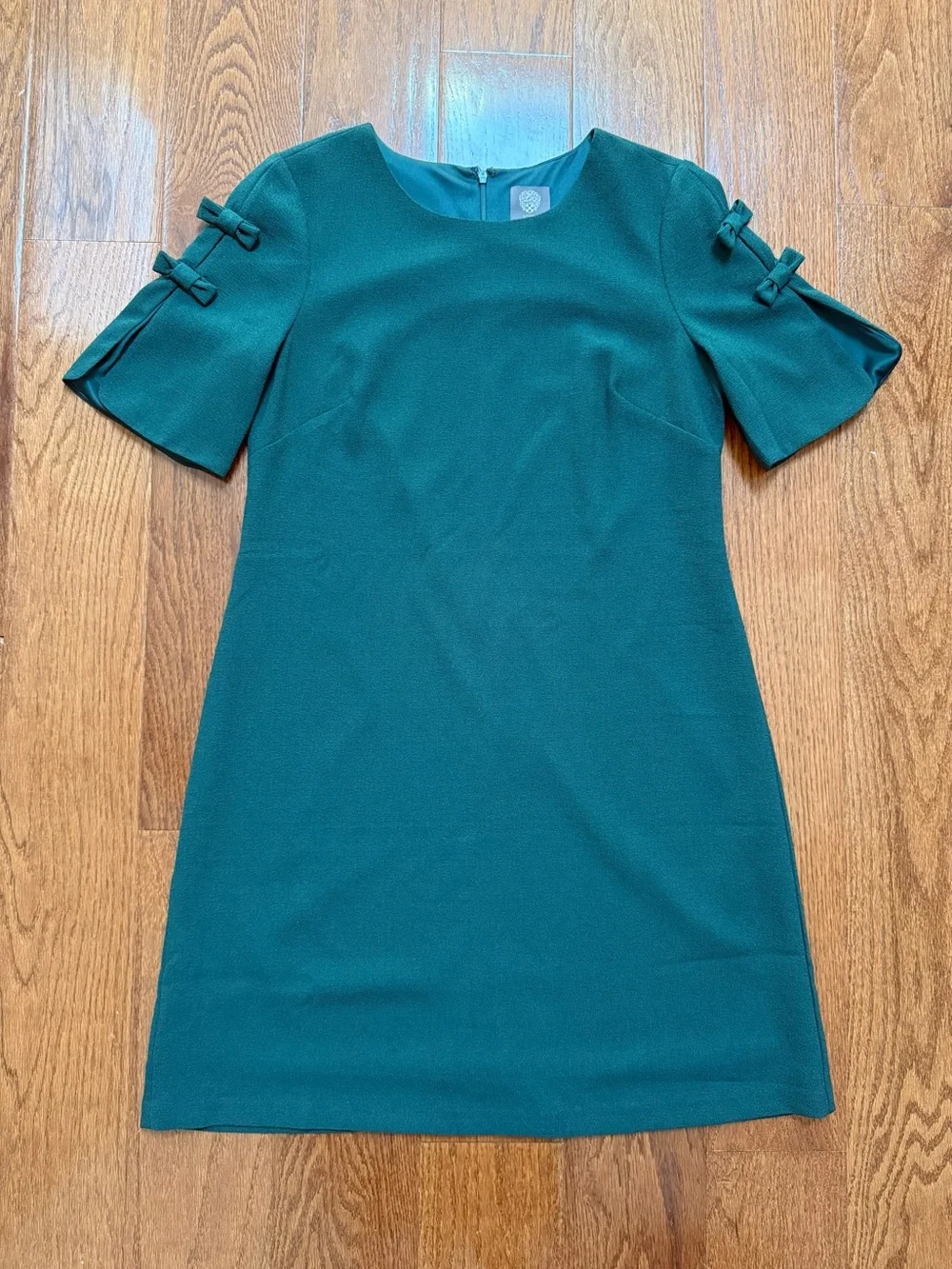 Elegant Forest Green Short Sleeve Dress with Bow Detail